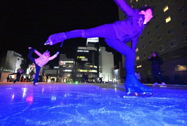 まちなかリンク、今年もオープン 駅北広場「アイスパーク」