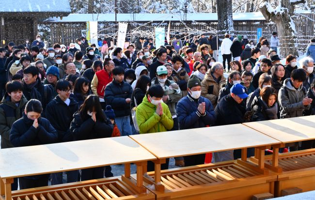 十勝管内の神社、初詣でにぎわう