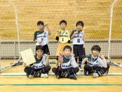 Ｕ１０午前の部優勝の帯広若葉サッカークラブ