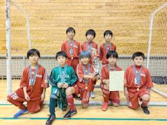 Ｕ１０午後の部優勝の稲田サッカー少年団