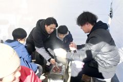 一斗缶でジンギスカン味わう　道ＳＨＯＫＵ 12
