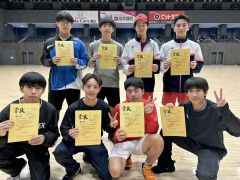 男子５位ペア。（前列左から）木藤・杉野組、廣田・木村組。（後列左から）高田・兼田組、工藤・森山組