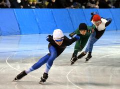 ６年黒坂Ｖ４、女子は石川２連覇　スケート全十勝ミニスプリント