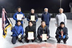 チーム「川合」が優勝　池田で地域対抗カーリング大会 3