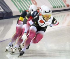 女子団体追い抜きで日本２位、新濱男子５００Ｖ　Ｗ杯スケート第４戦最終日