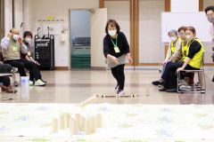 モルックを楽しむ参加者たち
