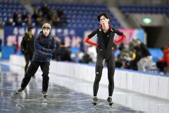 【男子１５００メートル】滑走後に苦しそうな表情を見せる高橋丈琉（足寄）
