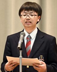 高校生活で得た「教訓」を中学生に伝える大溝さん