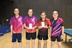 個人戦男子Ｂクラス上位入賞ペア。（左から）島尻・松田組、飯田・谷藤組