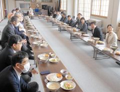 ミルクライスなど調理　浦幌消費者協会が牛乳消費拡大料理教室 3