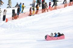 １００人超が冬遊び満喫　ナウマン全道そり大会１０