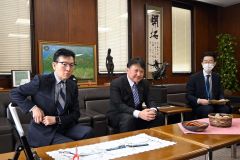 確定申告、自宅から便利なスマホで　帯広税務署　角鹿署長ＰＲ 2