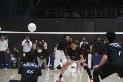 【男子混成の部フリー決勝・世界のプリンス―赤鞘】鋭いサーブやスパイクで優勝に貢献した世界のプリンス（２）中川陸（奥）