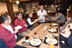 １５０人が池田の夜を楽しんだ「ワインバル」