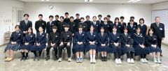 全国中学校冬季大会出場選手が市教育長に結果報告