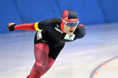 【男子５０００メートル】大きく手を振りラストスパートする新海大輝（星槎帯広）