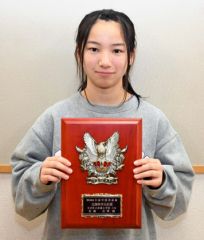 佐藤さんが文部科学大臣賞　全道学校書道展