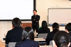 「想い」を伝えるには　ＪＡＧＡ栗谷さんが池田高で講演 4