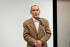 最優秀賞を受賞し、あいさつする爲廣会長
