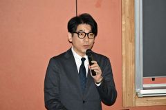 垂直型の営農型太陽光発電、実験地を公開　帯広畜産大　食とエネルギ生産両立期待 3