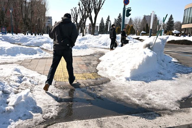 広尾９度と４月上旬並み　帯広２・４度　正午の気温