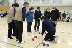 9歳から80代まで町内80人が参加した