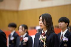 高校生活に感謝。仲間ともに過ごした３年間を思い出してか感無量に（広尾、石原秀樹通信員撮影）