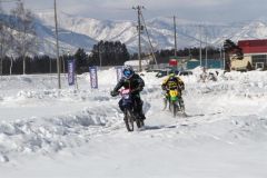 帯広スノーライディング、雪上でバイク４３台が熱走　３時間耐久レース楽しむ 3