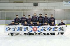 優勝した全十勝Ａ。後列中央がＤＦ大倉颯馬主将