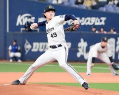 【オリックス－楽天】オープン戦に先発登板し、ランナーを許すも１回を無失点に抑えるオリックスの片山楽生（京セラドーム、大賀章好撮影）