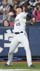 【オリックス－楽天】試合前にキャッチボールをするオリックスの片山楽生（京セラドーム、大賀章好撮影）