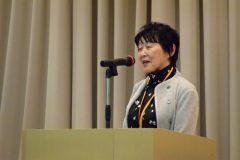 謝辞を述べる卒業生代表の杉浦さん