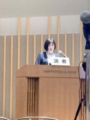 日本作業療法学会で発表する池田准教授