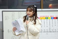 着順予想する中川さん（長尾悦郎通信員撮影）