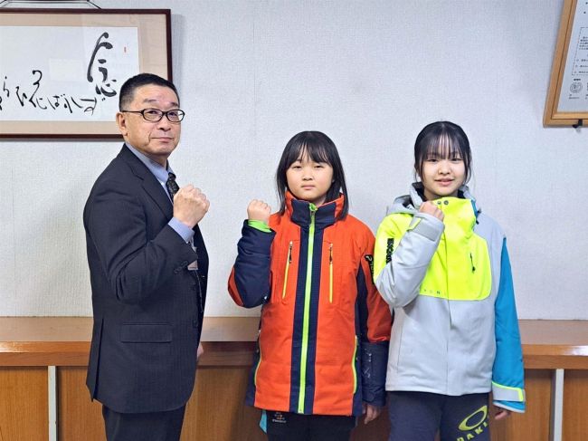屈足南小の金田姉妹、スキー技術選手権へ抱負
