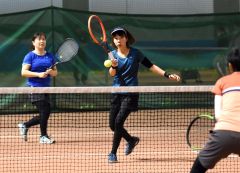 佐々木・石山組女子Ｖ　男子は斎藤・樋口組頂点　全十勝室内Ｂ級複テニス大会