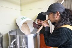 浦幌産大麦でビール、念願の仕込み開始　ＲＩＫＫＡ　４月にお披露目