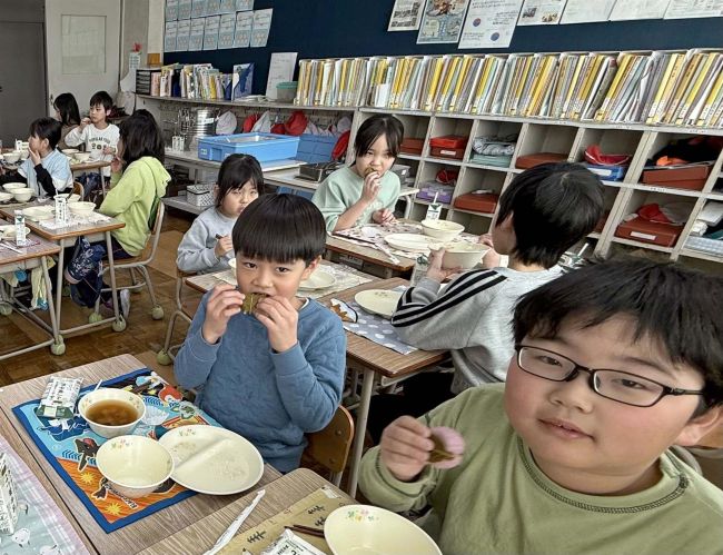 幕別でひな祭りメニュー　十勝大福本舗がさくらもち提供