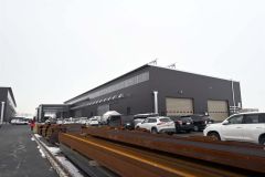 鉄骨製作などを行う工場の外観