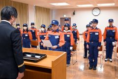 団員２１人をねぎらう　広尾少年消防クラブが退団式