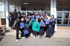 ３年Ｃ組、みんないつかまたどこかで逢おうね（音更共栄、平栗玲香撮影）