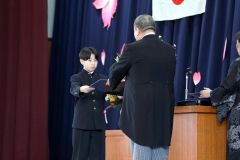 卒業証書授与、卒業おめでとう（音更共栄、平栗玲香撮影）