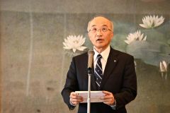 高木菜那さんが花添える　ケイセイが１００周年式典 7
