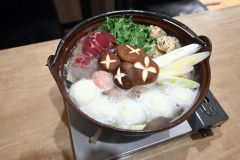 依田勉三が食べた味？　居酒屋「波瀾万丈」で「十勝開拓鍋」　帯広東ＲＣ発案で開発 2