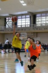 交流戦で元気にプレーする選手たち