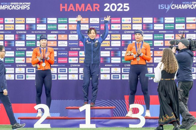 高木美帆１０００ｍ連覇　日本女子初　世界距離別スケート