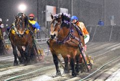 ばんえい記念メムロボブサップ２年ぶり勝利で１億円馬に　代打・渡来騎手「心臓バクバク」も冷静騎乗
