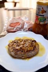 道産豚のジューシーさと本別産大豆のフワッとした食感が特徴