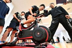 ＪＫＡのワットバイク測定体験会に十勝の高校生スピードスケート選手４４人参加