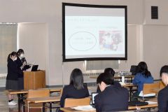 シラカバ商品開発の成果発表　池田高２年生 3